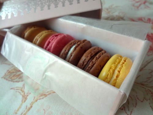laduree hk macarons