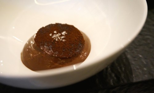 akrame hong kong chocolate mousse