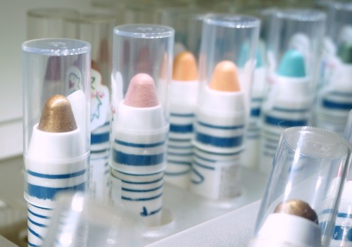 innisfree hong kong eye shadow pencils