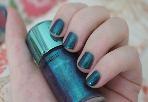 mac submerged swatch