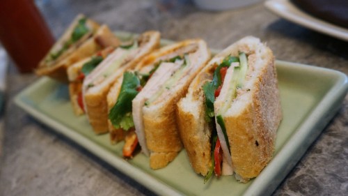 chom chom hong kong banh mi