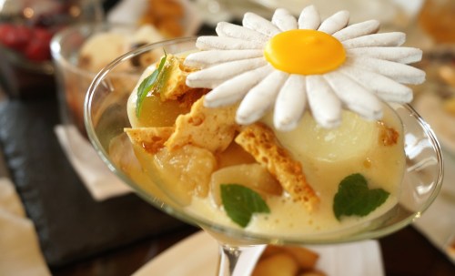 four seasons hong kong ice cream blossoming honey